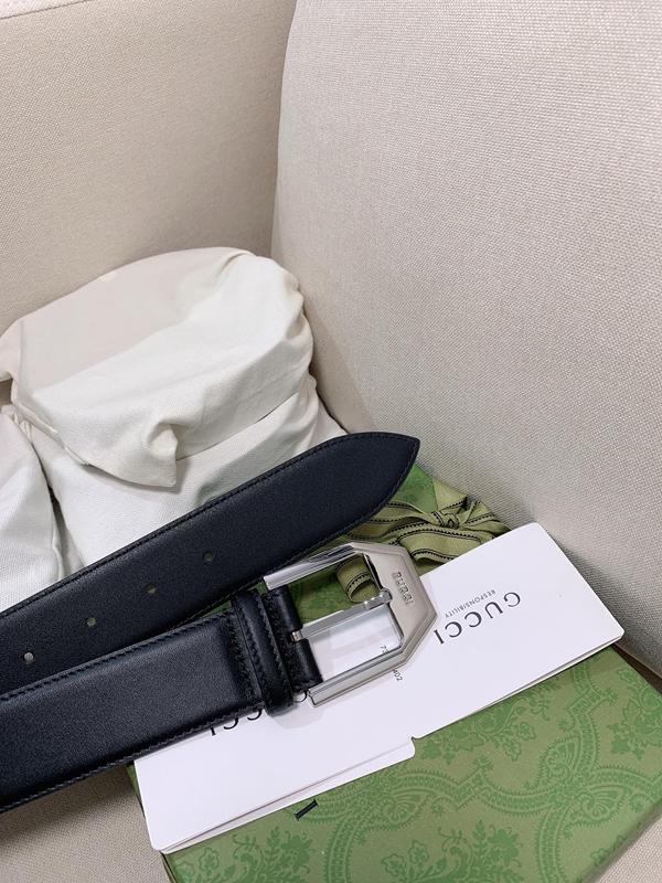 スーパーコピーグッチベルト内部構造